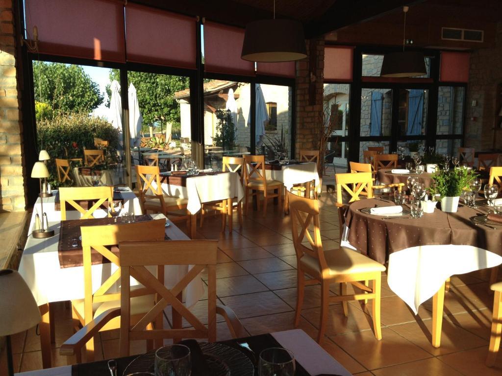 Logis Hotel Restaurant Le Mas De Mon Pere Saint-Jean-le-Centenier Экстерьер фото