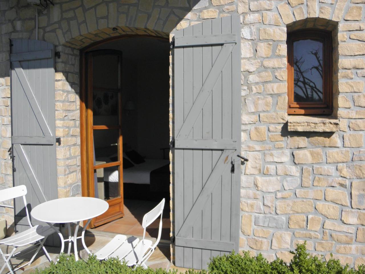 Logis Hotel Restaurant Le Mas De Mon Pere Saint-Jean-le-Centenier Экстерьер фото